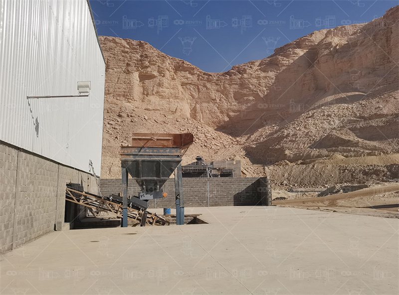 XZM Ultrafine Mill cross-section diagram showing grinding mechanism